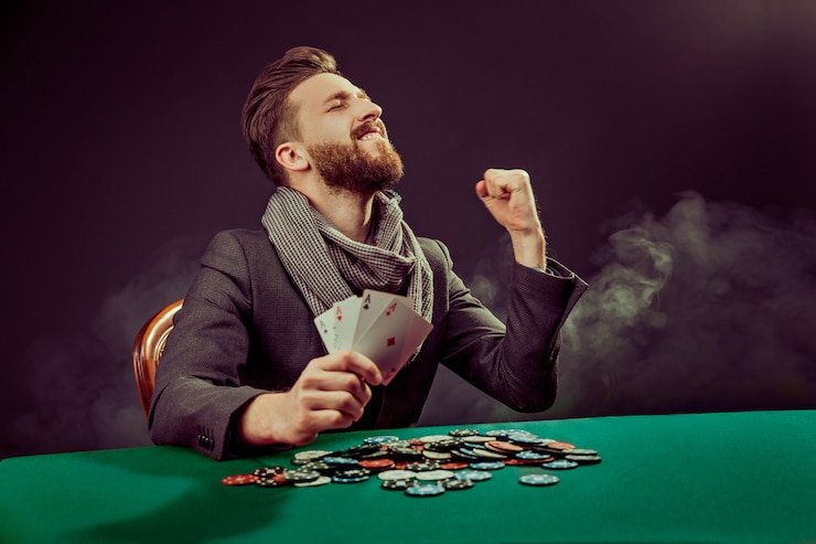 Dashboard Program Loyalitas bendy menampilkan tingkat keanggotaan dan progress ke tingkat berikutnya